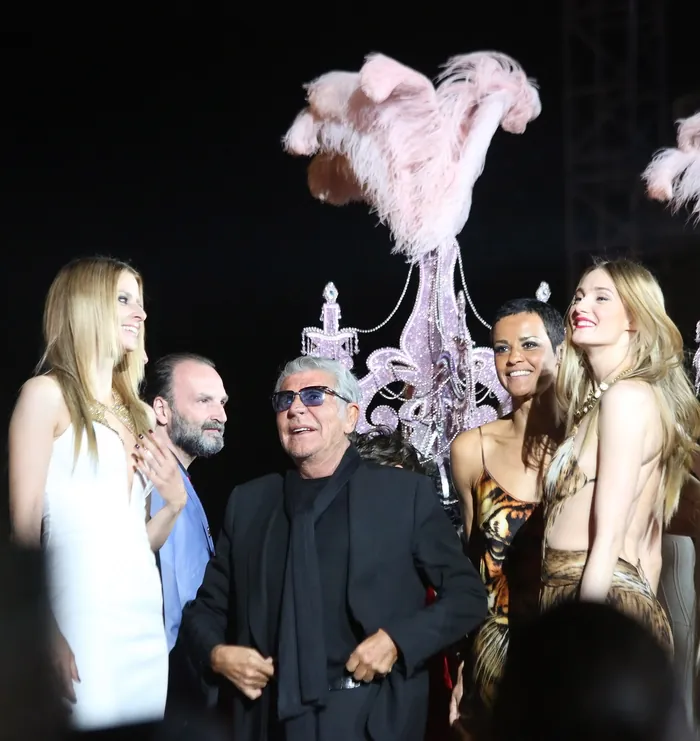 Nadège Dubospertus — Avec Eva Padberg et Eva Riccobono, défilé Roberto Cavalli, Life Ball, Vienne, mai 2013.